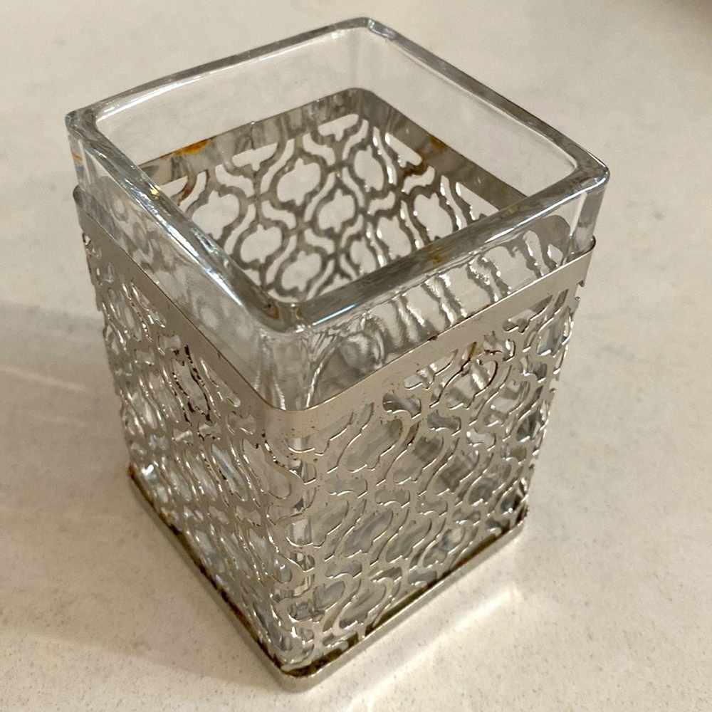 Hotel Collection Clear and Silver‎ Colored Square Tabletop Glass Vase